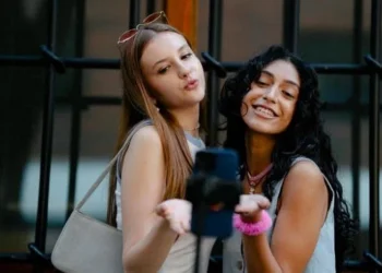 কানাডার স্কলারশিপ, ৩ বছর দেবে ৫০ হাজার করে ডলার