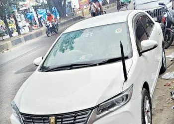 কূটনৈতিক জোন থেকে পররাষ্ট্র মন্ত্রণালয়ের গাড়ি লাপাত্তা