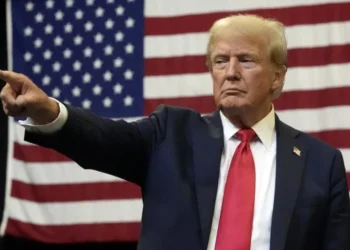 শীর্ষ কর্মকর্তাদের বরখাস্তের তালিকা করছেন ট্রাম্প