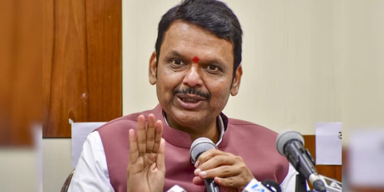 বাংলাদেশি অবৈধ অভিবাসীদের জন্য ডিটেনশন সেন্টার নির্মাণ করবেন মহারাষ্ট্রের মুখ্যমন্ত্রী