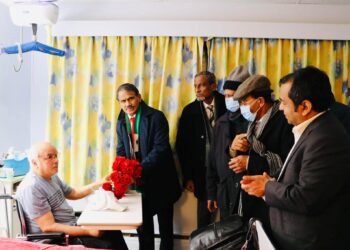 বৃদ্ধাশ্রমে এক মুক্তিযোদ্ধার সাথে অন‍্যরকম ভাললাগা বিজয় দিবস উদযাপন